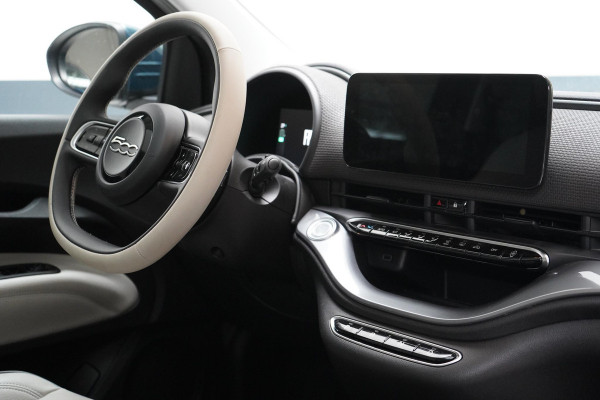 Fiat 500 La Prima 42 kWh | SoH 94,9% | Navigatie | Carplay | Climate control | Cruise control | Lm velgen |