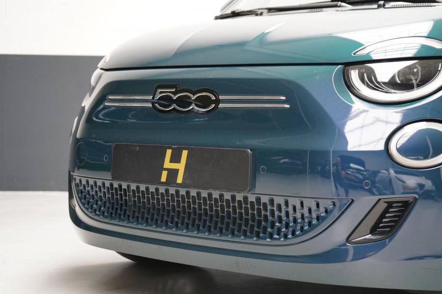 Fiat 500 La Prima 42 kWh | SoH 94,9% | Navigatie | Carplay | Climate control | Cruise control | Lm velgen |