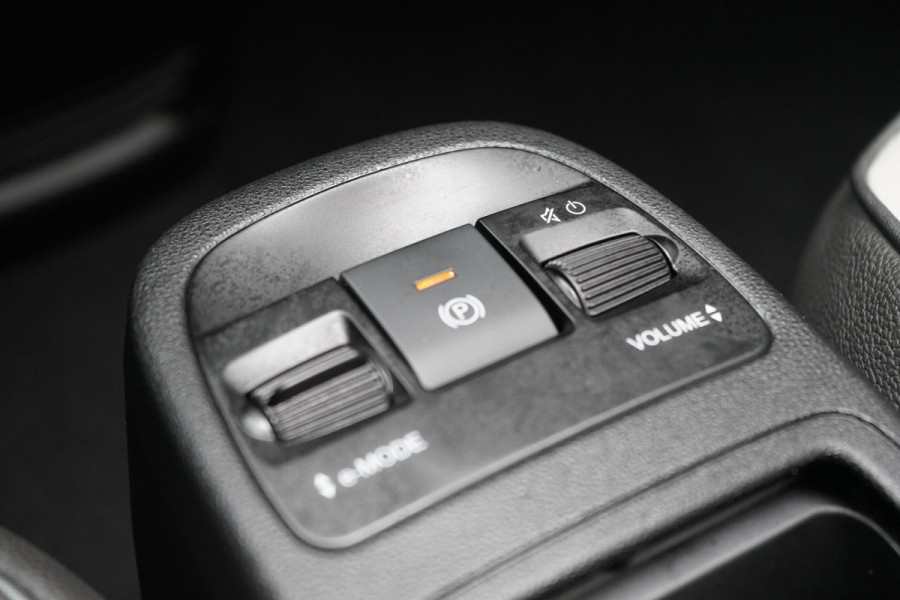 Fiat 500 La Prima 42 kWh | SoH 94,9% | Navigatie | Carplay | Climate control | Cruise control | Lm velgen |