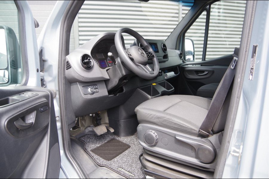 Mercedes-Benz Sprinter 317 1.9 CDI L2H2 AUT. STOELVERWARMING, STANDKACHEL, CAMERA, CRUISE, CLIMA, PARKEERSENSOREN, MISTLAMPEN