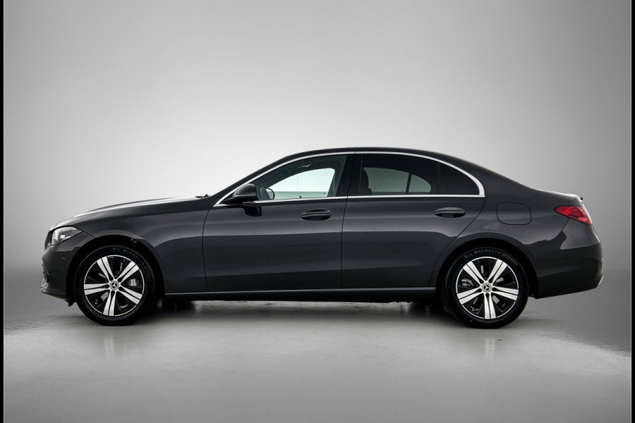 Mercedes-Benz C-Klasse 300 e Business Solution | Parkeerpakket met achteruitrijcamera | Spiegelpakket | Trekhaak | GUARD 360° Plus | Warmtewerend, donkergetint glas | 17 inch vijfspaaks lichtmetalen velgen |
