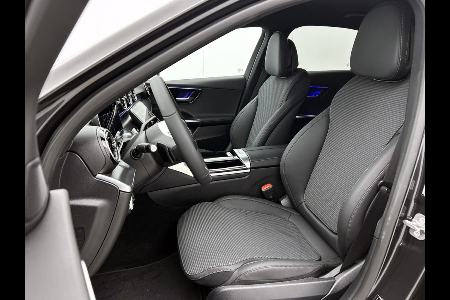 Mercedes-Benz C-Klasse 300 e Business Solution | Parkeerpakket met achteruitrijcamera | Spiegelpakket | Trekhaak | GUARD 360° Plus | Warmtewerend, donkergetint glas | 17 inch vijfspaaks lichtmetalen velgen |