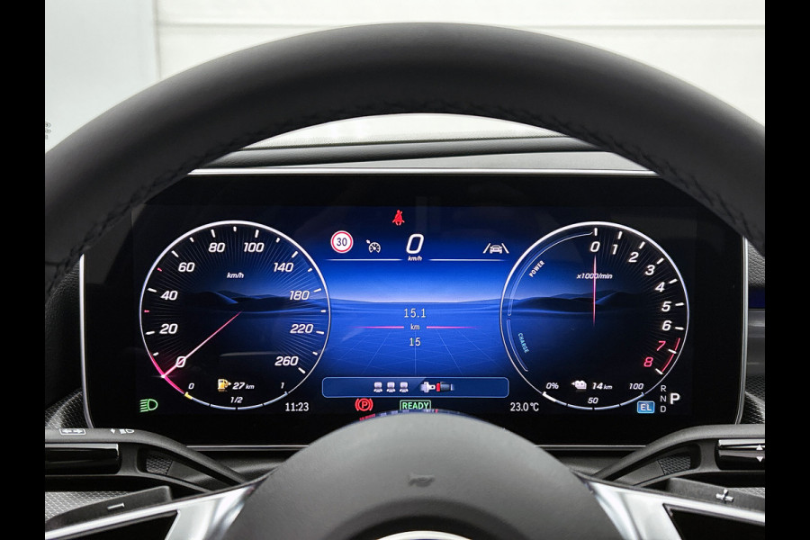 Mercedes-Benz C-Klasse 300 e Business Solution | Parkeerpakket met achteruitrijcamera | Spiegelpakket | Trekhaak | GUARD 360° Plus | Warmtewerend, donkergetint glas | 17 inch vijfspaaks lichtmetalen velgen |