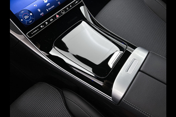 Mercedes-Benz C-Klasse 300 e Business Solution | Parkeerpakket met achteruitrijcamera | Spiegelpakket | Trekhaak | GUARD 360° Plus | Warmtewerend, donkergetint glas | 17 inch vijfspaaks lichtmetalen velgen |