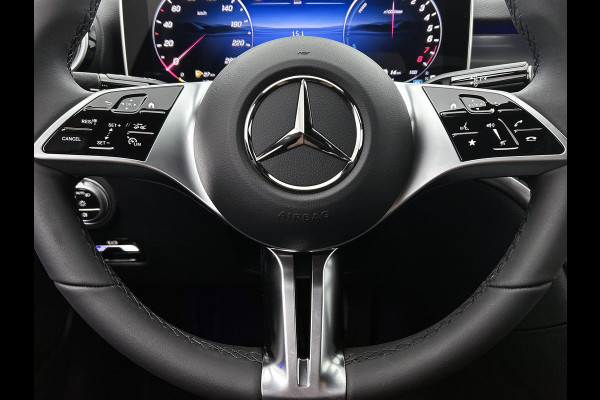 Mercedes-Benz C-Klasse 300 e Business Solution | Parkeerpakket met achteruitrijcamera | Spiegelpakket | Trekhaak | GUARD 360° Plus | Warmtewerend, donkergetint glas | 17 inch vijfspaaks lichtmetalen velgen |