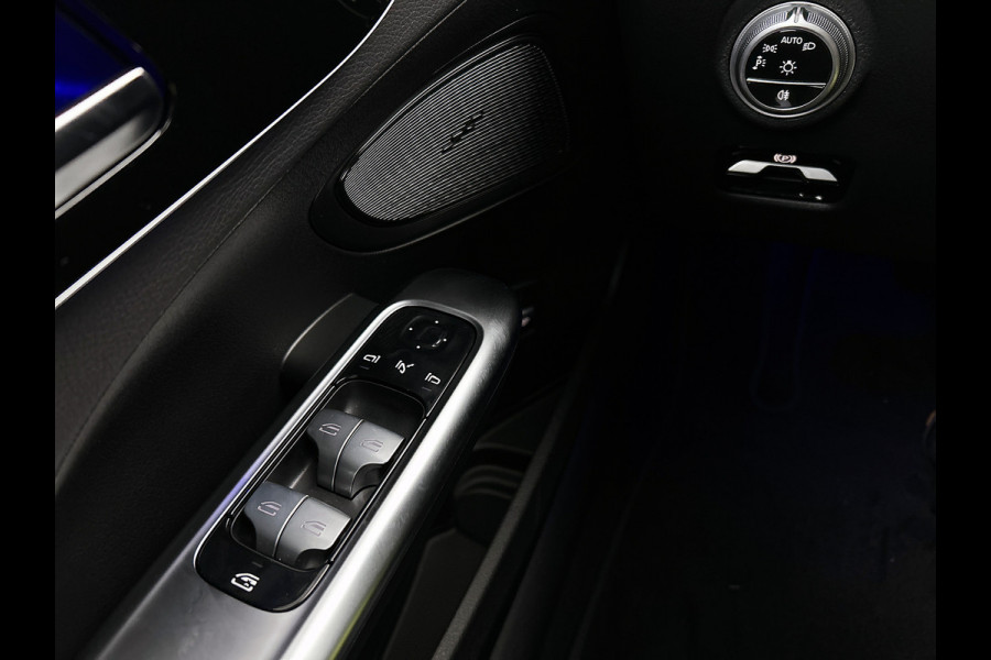 Mercedes-Benz C-Klasse 300 e Business Solution | Parkeerpakket met achteruitrijcamera | Spiegelpakket | Trekhaak | GUARD 360° Plus | Warmtewerend, donkergetint glas | 17 inch vijfspaaks lichtmetalen velgen |