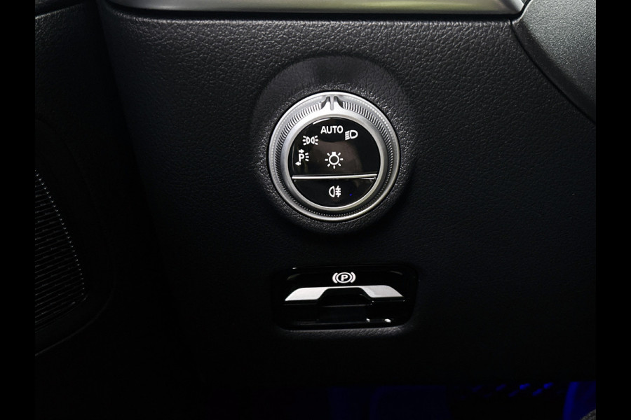 Mercedes-Benz C-Klasse 300 e Business Solution | Parkeerpakket met achteruitrijcamera | Spiegelpakket | Trekhaak | GUARD 360° Plus | Warmtewerend, donkergetint glas | 17 inch vijfspaaks lichtmetalen velgen |