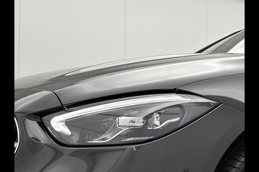 Mercedes-Benz C-Klasse 300 e Business Solution | Parkeerpakket met achteruitrijcamera | Spiegelpakket | Trekhaak | GUARD 360° Plus | Warmtewerend, donkergetint glas | 17 inch vijfspaaks lichtmetalen velgen |