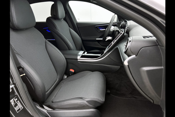 Mercedes-Benz C-Klasse 300 e Business Solution | Parkeerpakket met achteruitrijcamera | Spiegelpakket | Trekhaak | GUARD 360° Plus | Warmtewerend, donkergetint glas | 17 inch vijfspaaks lichtmetalen velgen |