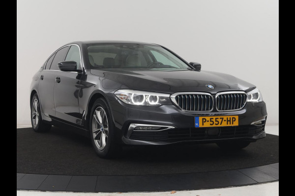 BMW 5 Serie 530e iPerformance High Executive | Leder | Elektrische stoelen | Stoelverwarming | Sfeerverlichting | Adaptive cruise | Carplay | Climate control | Camera | Park assist | PHEV
