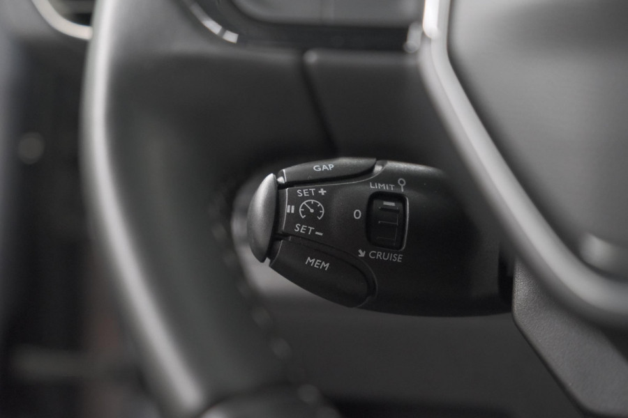 Peugeot 3008 PureTech 130 EAT8 Blue Lease Premium | Elektrische Kofferklep | Dodehoekdetectie | Stoelen-Pakket