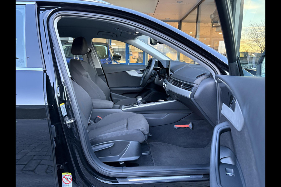 Audi A4 Avant 35 TFSI Advanced Edition 150pk | Wegklapbare Trekhaak | Elek. Kofferklep | Parkeersensoren | DAB |