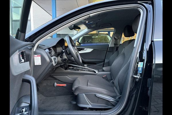 Audi A4 Avant 35 TFSI Advanced Edition 150pk | Wegklapbare Trekhaak | Elek. Kofferklep | Parkeersensoren | DAB |