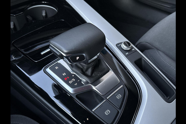 Audi A4 Avant 35 TFSI Advanced Edition 150pk | Wegklapbare Trekhaak | Elek. Kofferklep | Parkeersensoren | DAB |