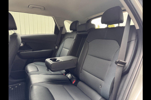 Kia e-Niro ComfortLine 64 kWh | SOH: 97,2% | 3 Fase |  Trekhaak | Stoelverwarming | Camera | Blindspot | Adaptive CC |