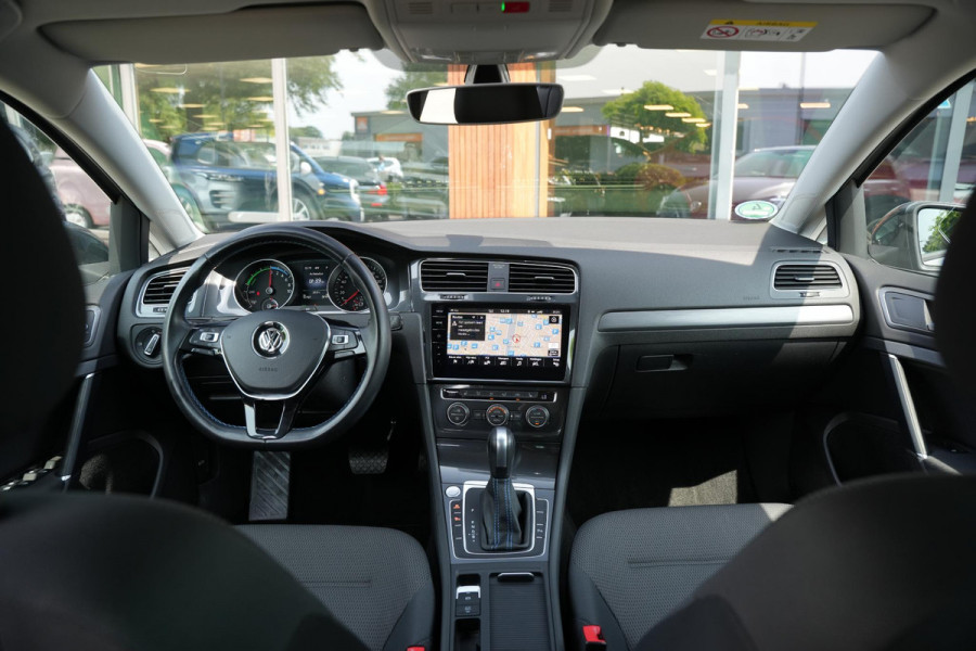 Volkswagen e-Golf E-DITION Keyless Groot Navi Cruise Stoelverw.