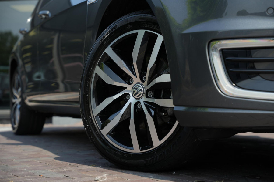 Volkswagen e-Golf E-DITION Keyless Groot Navi Cruise Stoelverw.