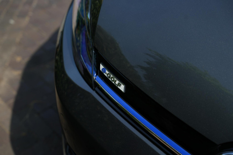 Volkswagen e-Golf E-DITION Keyless Groot Navi Cruise Stoelverw.