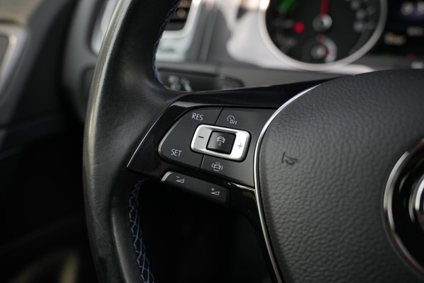 Volkswagen e-Golf E-DITION Keyless Groot Navi Cruise Stoelverw.