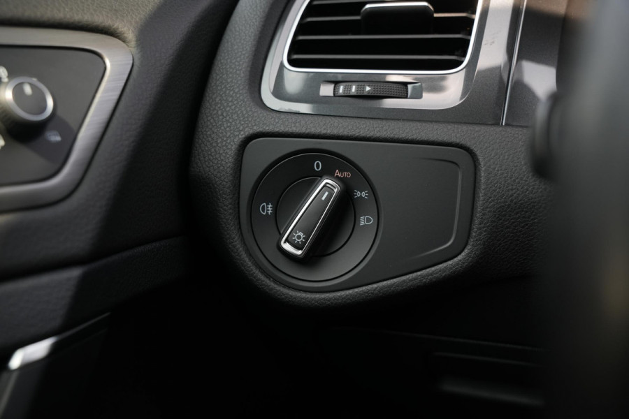 Volkswagen e-Golf E-DITION Keyless Groot Navi Cruise Stoelverw.