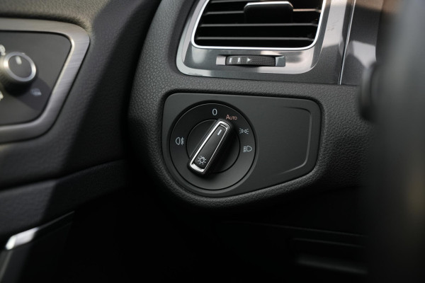 Volkswagen e-Golf E-DITION Keyless Groot Navi Cruise Stoelverw.