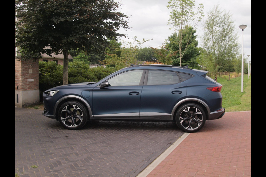 CUPRA Formentor 1.4 e-Hybrid VZ Black Edition | Panoramadak | Trekhaak | Camera | Sfeerverlichting | Leer | NL-Auto |