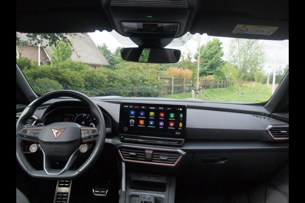 CUPRA Formentor 1.4 e-Hybrid VZ Black Edition | Panoramadak | Trekhaak | Camera | Sfeerverlichting | Leer | NL-Auto |