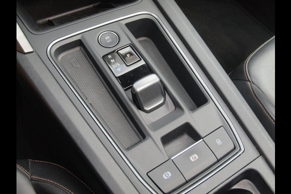 CUPRA Formentor 1.4 e-Hybrid VZ Black Edition | Panoramadak | Trekhaak | Camera | Sfeerverlichting | Leer | NL-Auto |