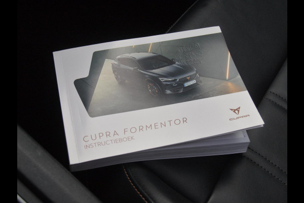 CUPRA Formentor 1.4 e-Hybrid VZ Black Edition | Panoramadak | Trekhaak | Camera | Sfeerverlichting | Leer | NL-Auto |