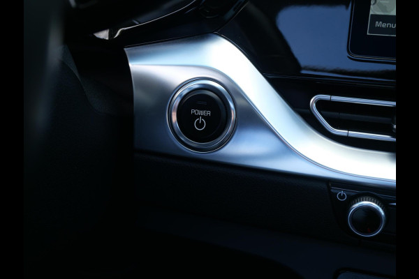 Kia e-Niro ExecutiveLine 64 kWh | SOH 94,1 | 3Fase | Trekhaak | Stoel/Stuurverwarming | Navi | Adaptief | Carplay |
