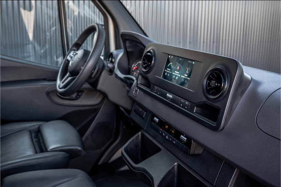 Mercedes-Benz Sprinter 516 CDI L3H2 | 7-Zits | 3.5T Trekgwicht | Automaat | Camera | Mbux | Climatronic | Trekhaak
