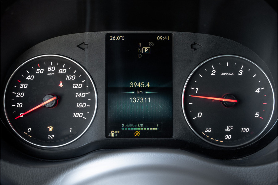 Mercedes-Benz Sprinter 516 CDI L3H2 | 7-Zits | 3.5T Trekgwicht | Automaat | Camera | Mbux | Climatronic | Trekhaak