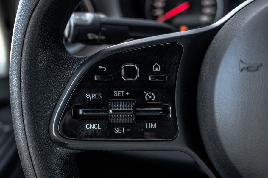 Mercedes-Benz Sprinter 516 CDI L3H2 | 7-Zits | 3.5T Trekgwicht | Automaat | Camera | Mbux | Climatronic | Trekhaak