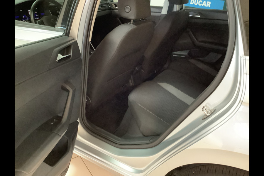 Volkswagen Polo 1.0 TSI Life Automaat, PDC vóór en achter, Adaptieve Cruise Control, stoelverwarming