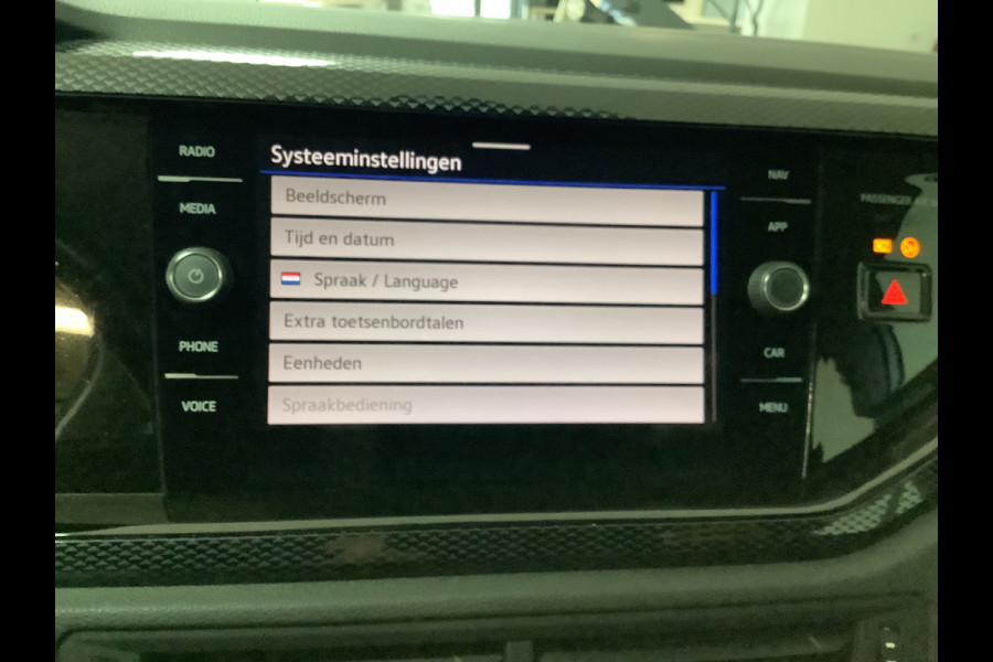 Volkswagen Polo 1.0 TSI Life Automaat, PDC vóór en achter, Adaptieve Cruise Control, stoelverwarming