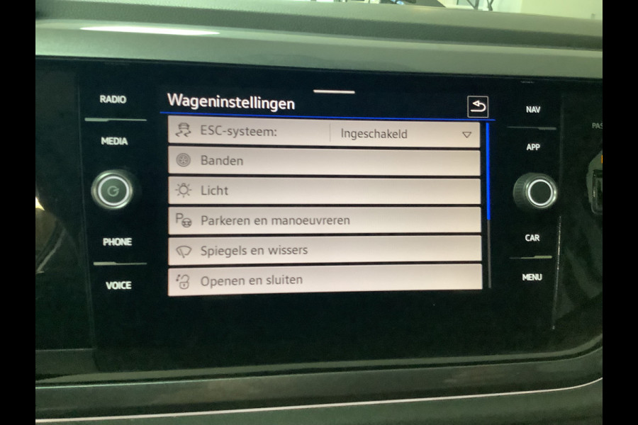 Volkswagen Polo 1.0 TSI Life Automaat, PDC vóór en achter, Adaptieve Cruise Control, stoelverwarming