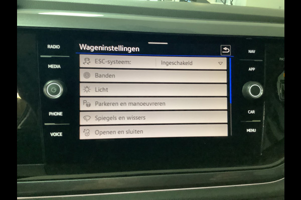 Volkswagen Polo 1.0 TSI Life Automaat, PDC vóór en achter, Adaptieve Cruise Control, stoelverwarming
