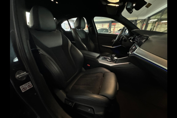BMW 3-serie 330i High Executive Laser|Stoelverwarming|Carplay|Sfeer