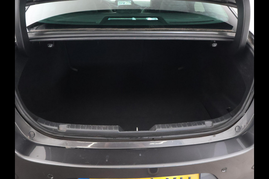 Mazda 3 2.0 e-SkyActiv-X M HYBRID 186 PK LUXURY + CARPLAY | BOSE | HEAD-UP | ADAPTIVE CRUISE | MEMORY | STOEL/STUURVERW.