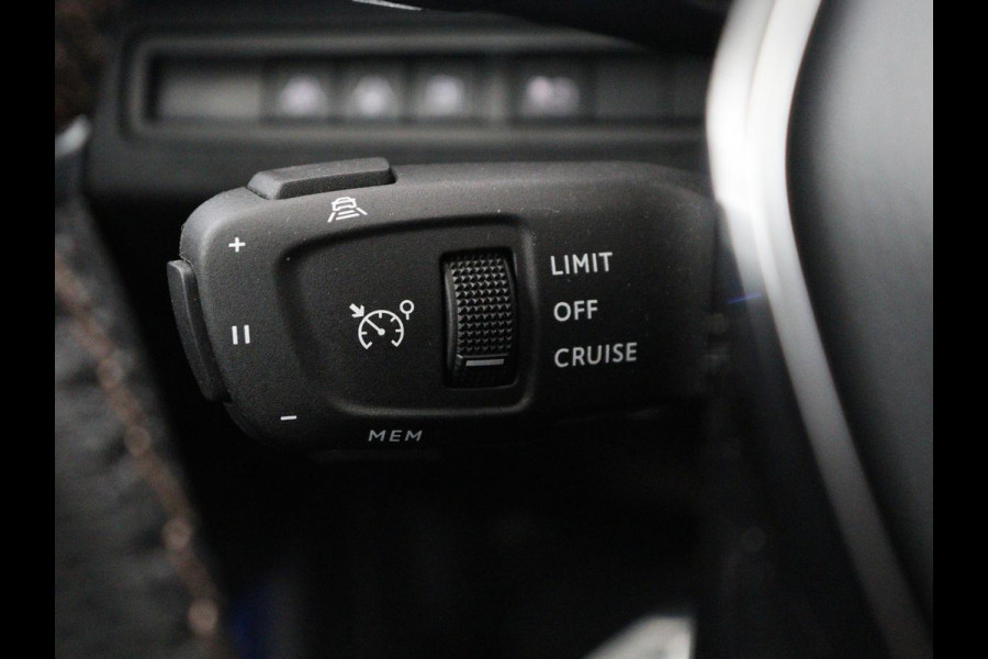 Peugeot 3008 1.6 HYbrid4 300 GT Pack Business | SOH 94,8% | Panoramadak | Leder/alcantara | Stoelverwarming | Adaptive cruise | Lane assist | Sfeerverlichting | Carplay | Focal sound | Camera | Park assist | Elektrische achterklep