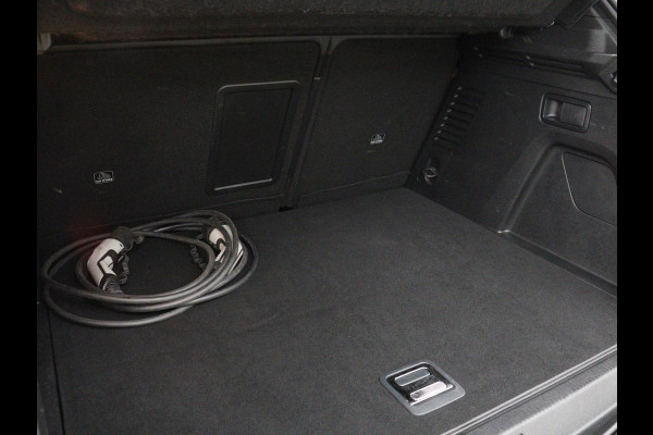 Peugeot 3008 1.6 HYbrid4 300 GT Pack Business | SOH 94,8% | Panoramadak | Leder/alcantara | Stoelverwarming | Adaptive cruise | Lane assist | Sfeerverlichting | Carplay | Focal sound | Camera | Park assist | Elektrische achterklep