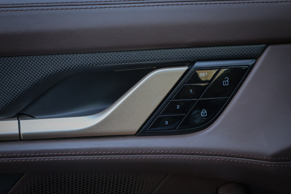 Porsche Taycan Turbo 93 kWh | PASSENGER DISPLAY | ADAPTIVE CRUISE | STOELVERWAMING & VERKOELING | 360 CAMERA | BOSE AUDIO | Turbo