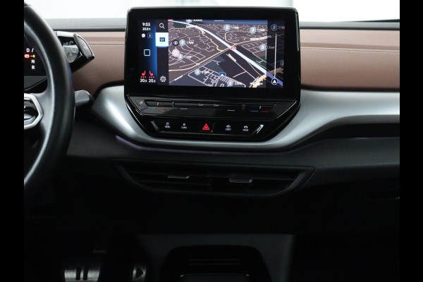 Volkswagen ID.4 Family 77 kWh | SOH 91,3% | Panoramadak | Leder/alcantara | Stuur/stoel verwarming | Sfeerverlichting | Carplay | Adaptive cruise | Camera | Park assist | Trekhaak