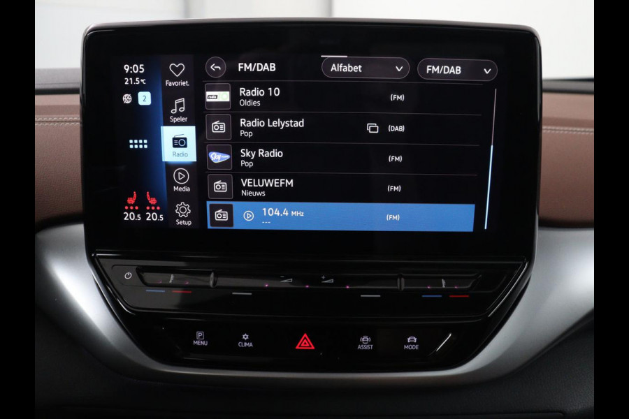 Volkswagen ID.4 Family 77 kWh | SOH 91,3% | Panoramadak | Leder/alcantara | Stuur/stoel verwarming | Sfeerverlichting | Carplay | Adaptive cruise | Camera | Park assist | Trekhaak
