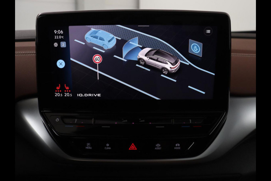 Volkswagen ID.4 Family 77 kWh | SOH 91,3% | Panoramadak | Leder/alcantara | Stuur/stoel verwarming | Sfeerverlichting | Carplay | Adaptive cruise | Camera | Park assist | Trekhaak