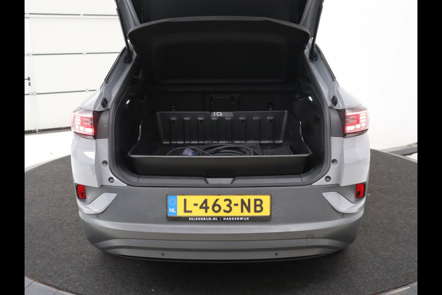 Volkswagen ID.4 Family 77 kWh | SOH 91,3% | Panoramadak | Leder/alcantara | Stuur/stoel verwarming | Sfeerverlichting | Carplay | Adaptive cruise | Camera | Park assist | Trekhaak