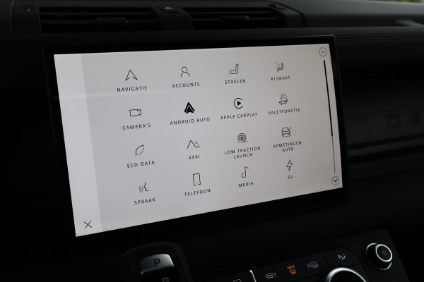 Land Rover Defender 110 P300e X-Dynamic SE