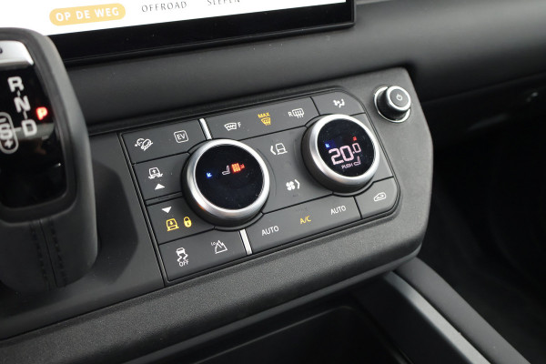 Land Rover Defender 110 P300e X-Dynamic SE