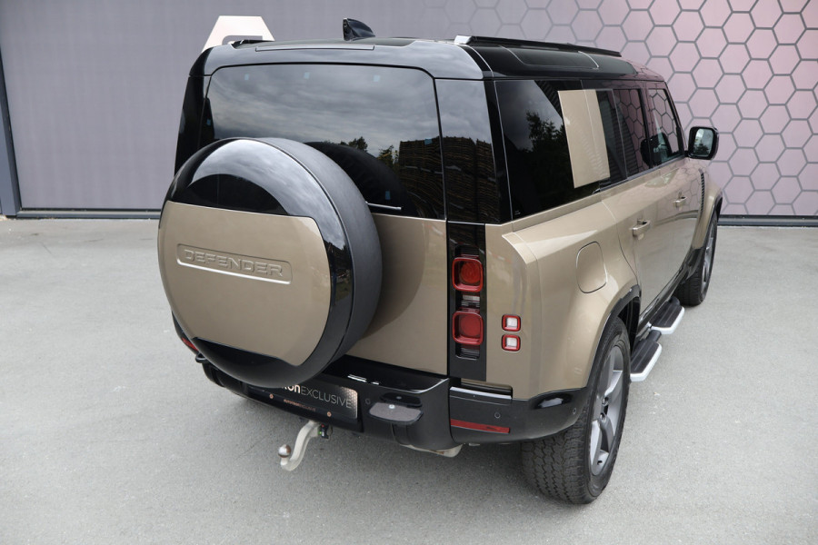 Land Rover Defender 110 P300e X-Dynamic SE