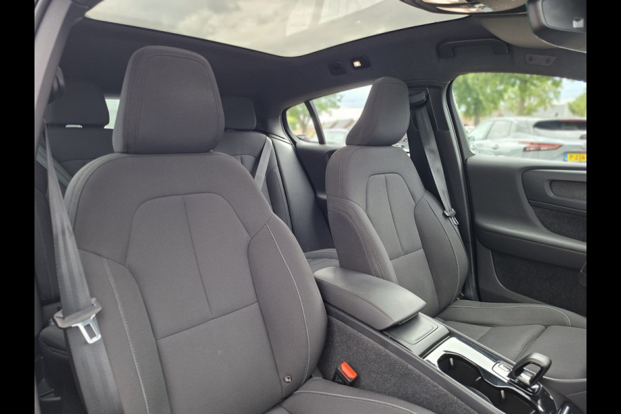 Volvo C40 SOH 90% Core 69 kWh Carplay Pano Elek.Trekhaak Camera Orig.NL Voll.Onderhouden!